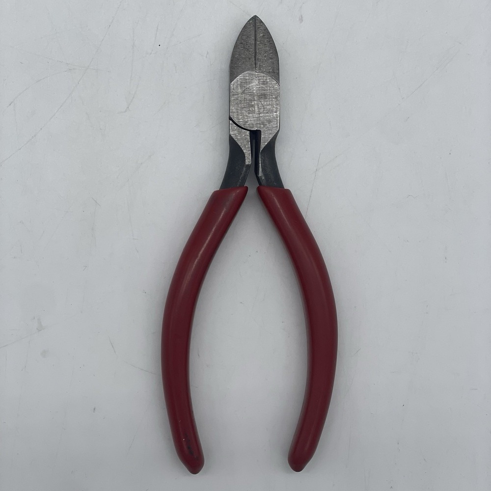 Klein Tools 5" Diagonal Cutting Pliers D245-5 Tapered Nose Made in the USA Red